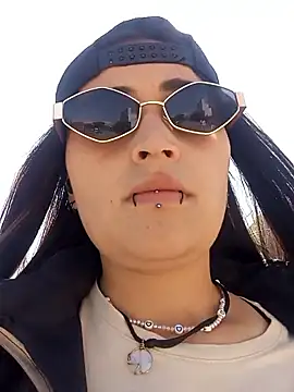 Snapshot of Fog_hot chatting on December 15, 2025, 3:18 pm Fog hot online show from December 15, 2025, 3:18 pm