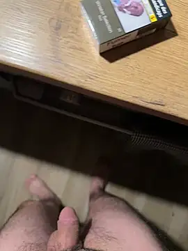 Snapshot of Davvidsm chatting on June 27, 2026, 6:19 am Davvidsm online show from June 27, 2026, 6:19 am