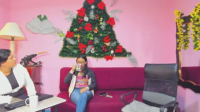 LesbianCouple02 online show from December 15, 2025, 12:33 pm