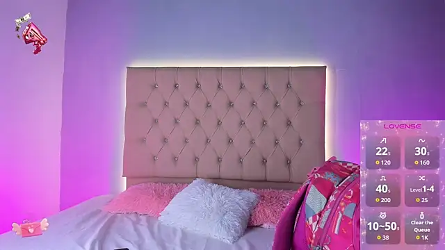 Snapshot of EmmaLawrence_ chatting on February 9, 2026, 11:30 am EmmaLawrence online show from February 9, 2026, 11:30 am