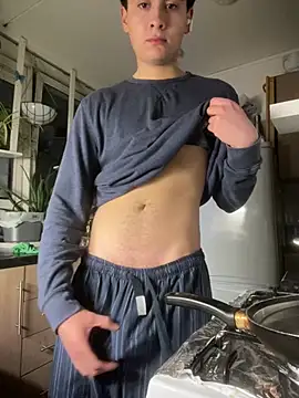 Snapshot of hungspanishtwink chatting on March 6, 2026, 2:50 am hungspanishtwink online show from March 6, 2026, 2:50 am