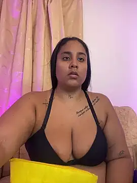 Snapshot of YenthCorona chatting on May 8, 2026, 3:21 am YenthCorona online show from May 8, 2026, 3:21 am