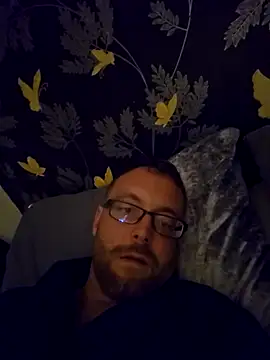 Snapshot of dnich91 chatting on December 4, 2025, 2:32 am dnich91 online show from December 4, 2025, 2:32 am