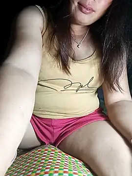 Snapshot of lux-angel chatting on March 9, 2026, 4:27 am lux-angel online show from March 9, 2026, 4:27 am