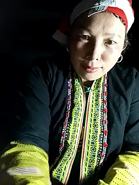 Snapshot of lux-angel chatting on February 17, 2026, 2:53 am lux-angel online show from February 17, 2026, 2:53 am