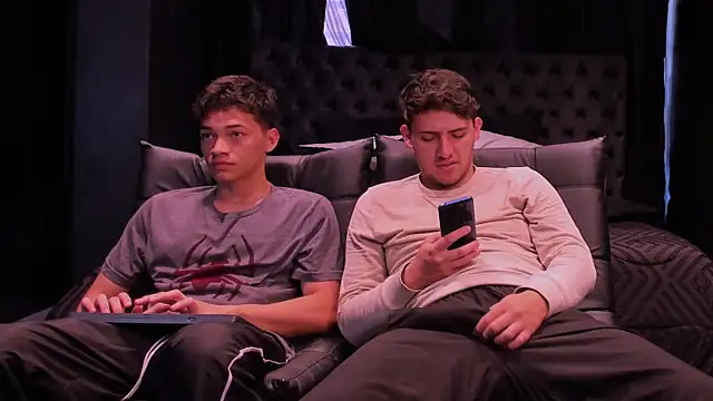 big  friends online show from May 4, 2026, 8:11 pm