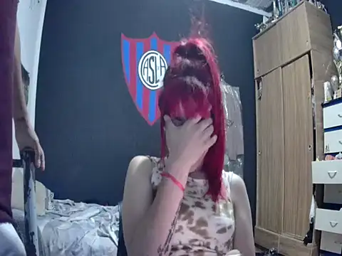 Snapshot of Morenavillarr chatting on December 4, 2025, 6:34 am Morenavillarr online show from December 4, 2025, 6:34 am