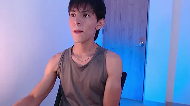 Snapshot of andrew_courtzz chatting on May 23, 2026, 7:13 pm andrew courtzz online show from May 23, 2026, 7:13 pm