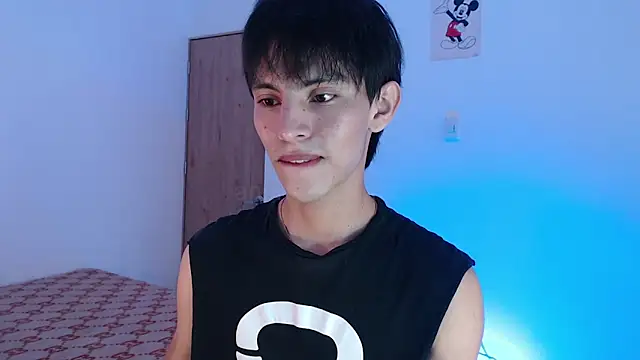 Snapshot of andrew_courtzz chatting on May 12, 2026, 6:25 pm andrew courtzz online show from May 12, 2026, 6:25 pm
