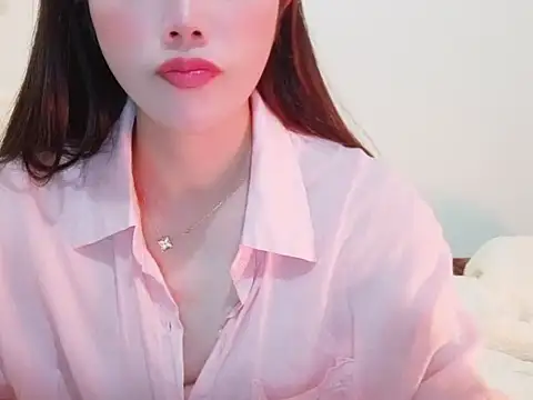 Mimy18 online show from January 7, 2026, 4:12 pm