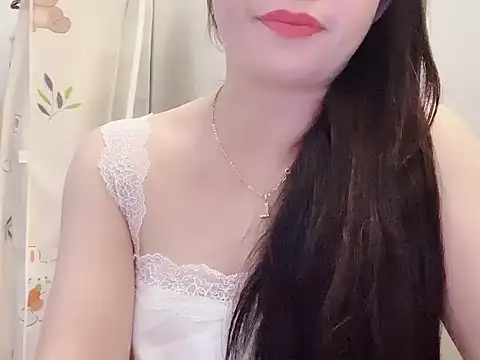 Snapshot of Mimy18 chatting on May 13, 2026, 4:03 pm Mimy18 online show from May 13, 2026, 4:03 pm