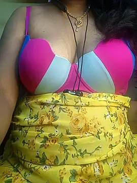 Snapshot of Preeti345 chatting on April 19, 2026, 6:10 pm Preeti345 online show from April 19, 2026, 6:10 pm