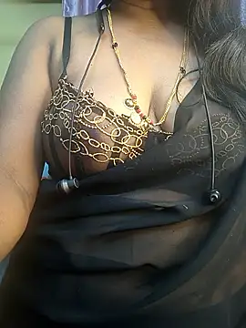 Snapshot of Preeti345 chatting on March 31, 2026, 6:43 pm Preeti345 online show from March 31, 2026, 6:43 pm