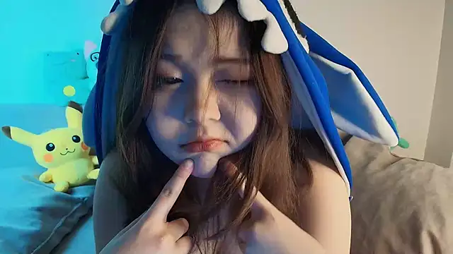 Snapshot of minji_snow chatting on February 22, 2026, 11:56 am minji snow online show from February 22, 2026, 11:56 am