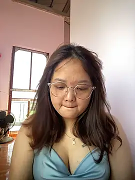 Snapshot of Samsam-006 chatting on April 3, 2026, 9:38 am Samsam-006 online show from April 3, 2026, 9:38 am