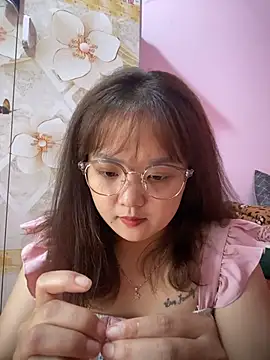 Snapshot of Samsam-006 chatting on April 2, 2026, 8:32 am Samsam-006 online show from April 2, 2026, 8:32 am
