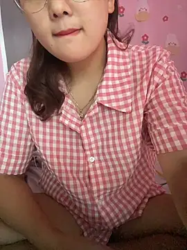 Snapshot of Samsam-006 chatting on May 3, 2026, 7:02 am Samsam-006 online show from May 3, 2026, 7:02 am