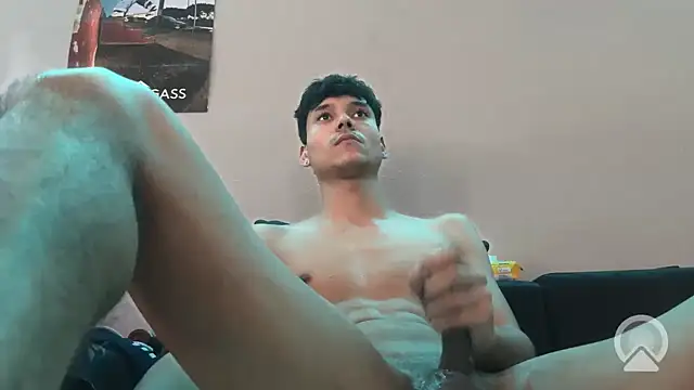 Snapshot of OnlyTyroone chatting on January 9, 2026, 11:50 am OnlyTyroone online show from January 9, 2026, 11:50 am