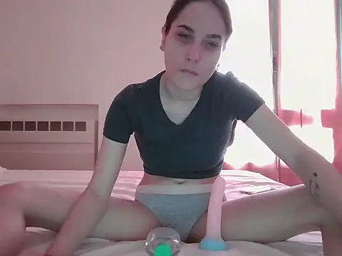 cristinalore online show from July 8, 2026, 12:06 pm