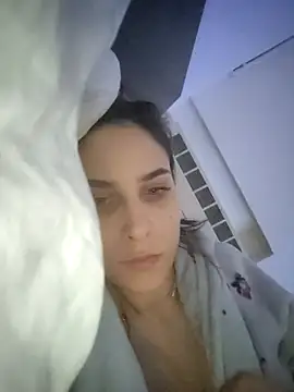 Snapshot of cristinalore chatting on December 5, 2025, 5:44 pm cristinalore online show from December 5, 2025, 5:44 pm