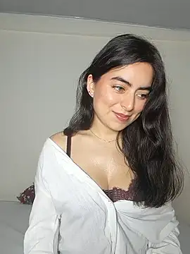 Snapshot of saasha_Petit chatting on February 26, 2026, 10:37 am saasha Petit online show from February 26, 2026, 10:37 am