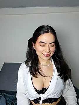 Snapshot of saasha_Petit chatting on March 7, 2026, 11:05 am saasha Petit online show from March 7, 2026, 11:05 am