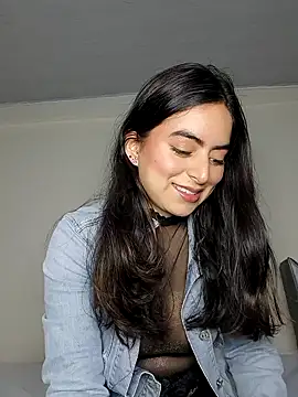 Snapshot of saasha_Petit chatting on February 23, 2026, 11:22 am saasha Petit online show from February 23, 2026, 11:22 am