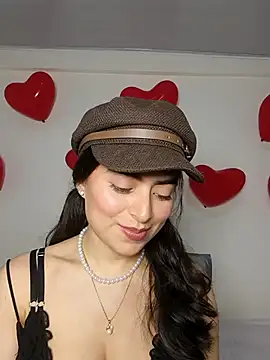 Snapshot of saasha_Petit chatting on February 17, 2026, 10:23 am saasha Petit online show from February 17, 2026, 10:23 am