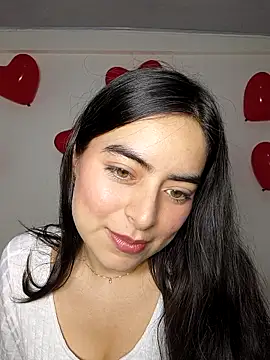 Snapshot of saasha_Petit chatting on February 18, 2026, 10:33 am saasha Petit online show from February 18, 2026, 10:33 am