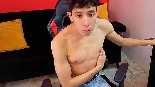 Snapshot of Neo_Twink chatting on March 4, 2026, 7:10 pm Neo Twink online show from March 4, 2026, 7:10 pm