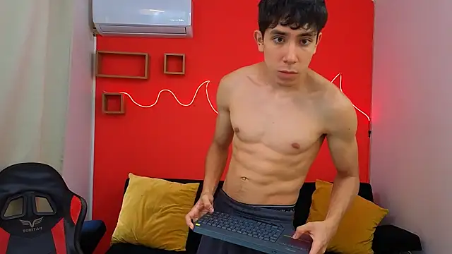 Snapshot of Neo_Twink chatting on June 14, 2026, 4:19 pm Neo Twink online show from June 14, 2026, 4:19 pm