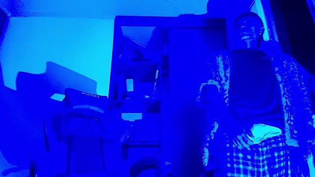 Snapshot of NoahGun_ chatting on December 15, 2025, 6:41 am NoahGun online show from December 15, 2025, 6:41 am