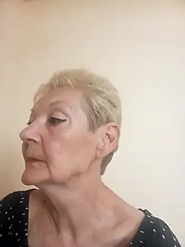 Snapshot of Calypso-Loove chatting on June 21, 2026, 1:17 pm Calypso-Loove online show from June 21, 2026, 1:17 pm