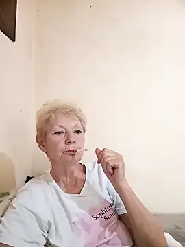 Snapshot of Calypso-Loove chatting on June 6, 2026, 10:42 am Calypso-Loove online show from June 6, 2026, 10:42 am