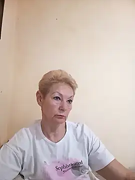 Snapshot of Calypso-Loove chatting on May 17, 2026, 6:24 am Calypso-Loove online show from May 17, 2026, 6:24 am