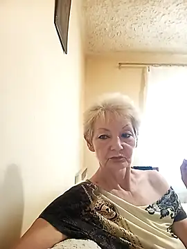 Snapshot of Calypso-Loove chatting on July 28, 2026, 2:05 pm Calypso-Loove online show from July 28, 2026, 2:05 pm