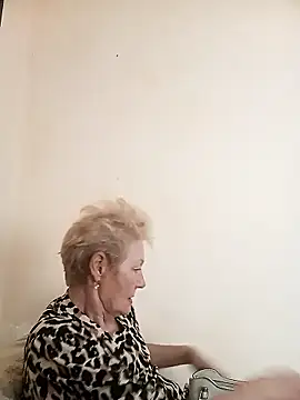 Snapshot of Calypso-Loove chatting on June 9, 2026, 11:44 am Calypso-Loove online show from June 9, 2026, 11:44 am