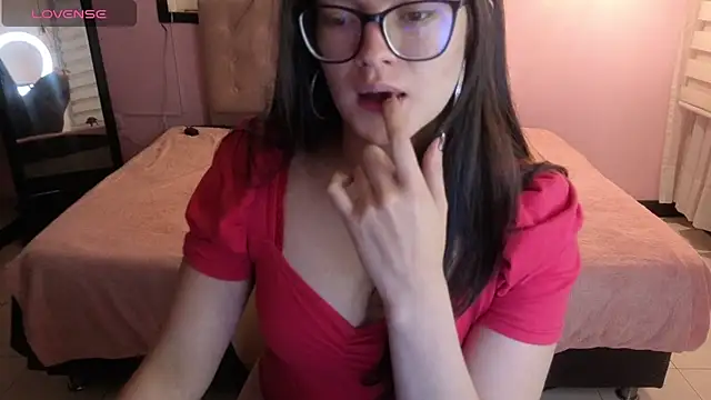 Snapshot of Sara_valderrama_ chatting on July 28, 2026, 3:32 pm Sara valderrama online show from July 28, 2026, 3:32 pm