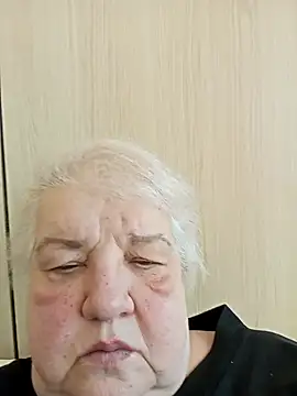 Snapshot of HapinessLovee chatting on March 12, 2026, 12:20 pm HapinessLovee online show from March 12, 2026, 12:20 pm