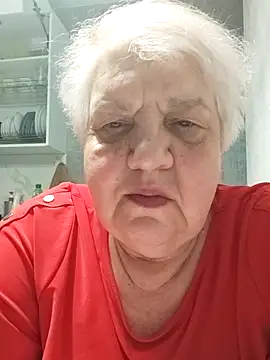 HapinessLovee online show from April 27, 2026, 8:18 pm