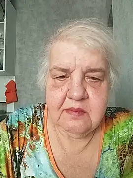 Snapshot of HapinessLovee chatting on June 8, 2026, 6:36 am HapinessLovee online show from June 8, 2026, 6:36 am