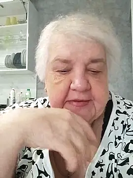 Snapshot of HapinessLovee chatting on June 4, 2026, 5:23 am HapinessLovee online show from June 4, 2026, 5:23 am