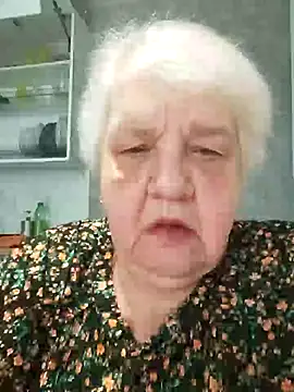 Snapshot of HapinessLovee chatting on June 1, 2026, 6:35 am HapinessLovee online show from June 1, 2026, 6:35 am