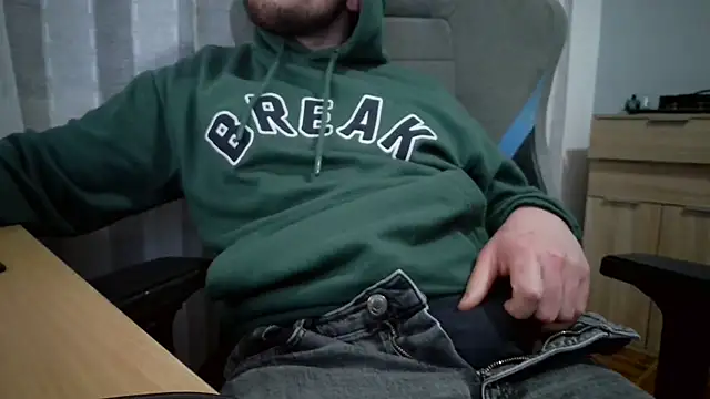 Maxxcock29x online show from January 5, 2026, 6:11 pm