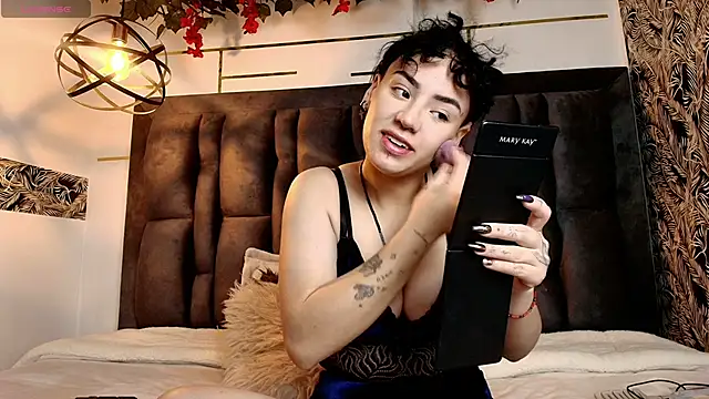 Kiara Fox   online show from February 24, 2026, 2:29 pm