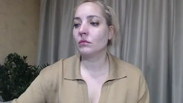 sweetpussy online show from January 18, 2026, 12:08 pm