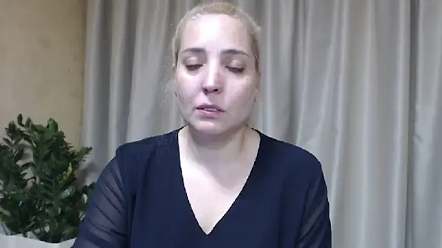 Snapshot of sweetpussy chatting on June 4, 2026, 3:49 pm sweetpussy online show from June 4, 2026, 3:49 pm