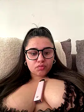 Wild Busty Niyah XX online show from January 7, 2026, 12:21 pm