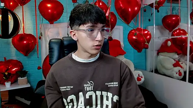 Snapshot of jeremy_job chatting on February 14, 2026, 11:32 am jeremy job online show from February 14, 2026, 11:32 am