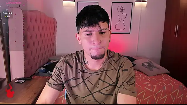 Snapshot of vaalentiino chatting on February 8, 2026, 1:14 am vaalentiino online show from February 8, 2026, 1:14 am